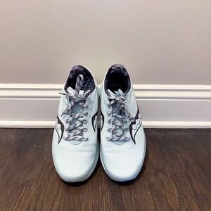 Saucony Women’s Light Blue Endorphin Speed 3, Size 9.5